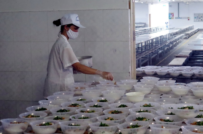 Vụ công nhân ngộ độc ở Nam Định: Do ăn rau ngót có hóa chất ảnh 1