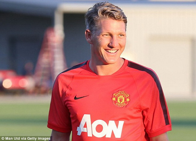Bastian Schweinsteiger lập kỷ lục tiền lương ở Premier League ảnh 1