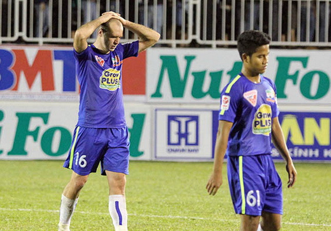 V-League: HAGL thua thảm, Bình Dương thua sốc và mất ngôi đầu ảnh 1