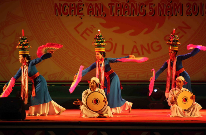 Tưng bừng Ngày hội văn hóa các dân tộc miền Trung tại Nghệ An ảnh 1