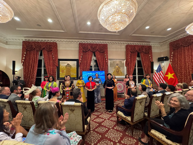 vnp trinh dien thoi trang_resize.jpg