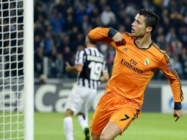 Cristiano Ronaldo phá vỡ kỷ lục ghi bàn của Messi ảnh 1