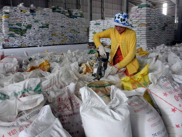 Philippines quyết định nhập thêm 200.000 tấn gạo từ Việt Nam ảnh 1