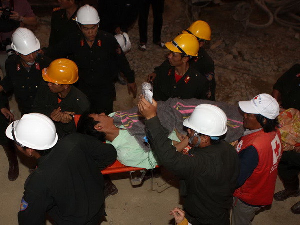 Vụ sập hầm thủy điện - Cuộc giải cứu ngoạn mục sau 81 giờ ảnh 1