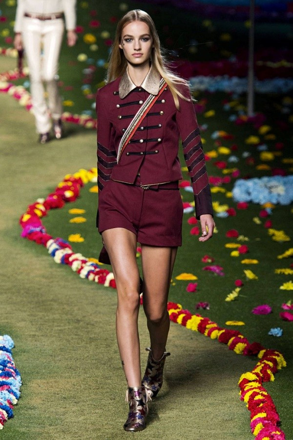 Đỏ marsala: Gam màu thống lĩnh các bộ sưu tập Xuân Hè 2015 ảnh 3