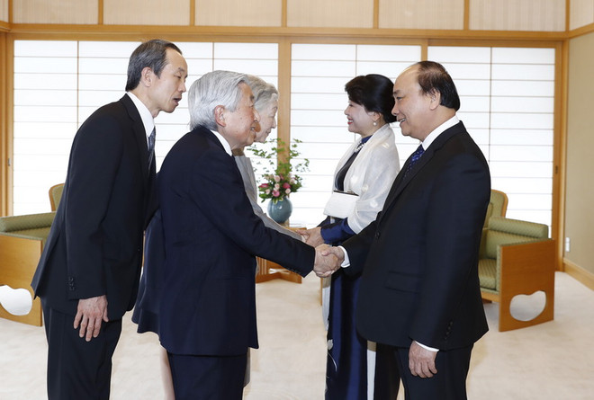 Thủ tướng Nguyễn Xuân Phúc hội kiến Nhà Vua và Hoàng hậu Nhật Bản ảnh 1