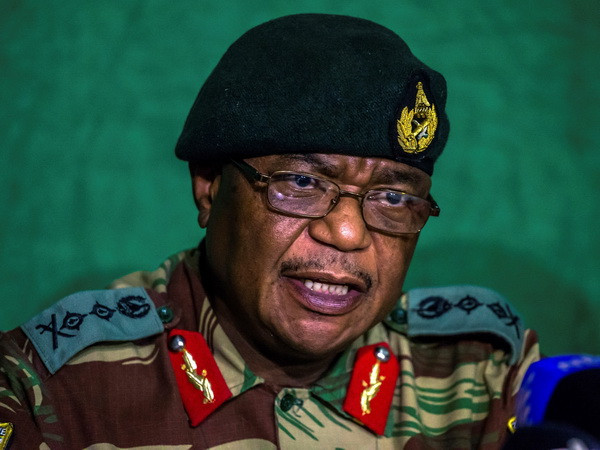 Cựu tư lệnh cầm đầu binh biến nhậm chức Phó Tổng thống Zimbabwe ảnh 1