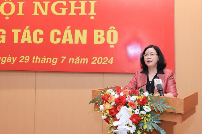 Ủy viên Bộ Chính trị, Bí thư Thành ủy, Trưởng đoàn đại biểu Quốc hội thành phố Hà Nội Bùi Thị Minh Hoài phát biểu tại Hội nghị. (Ảnh: TTXVN phát) ttxvn_ba_bui_thi_minh_hoai_duoc_bau_lam_truong_doan_dai_bieu_quoc_hoi_thanh_pho_ha_noi_2907-2.jpg