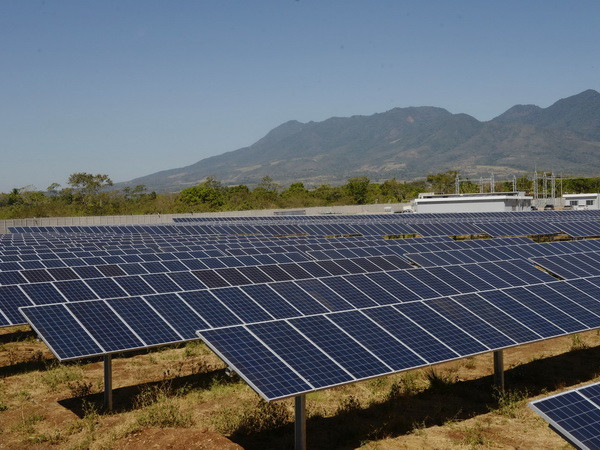 Ai Cập khánh thành nhà máy năng lượng Mặt Trời 25 triệu USD ảnh 1