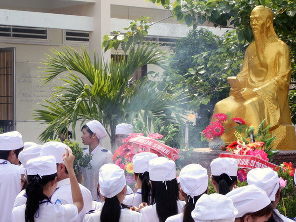 Lễ giỗ Hải Thượng Lãn Ông Lê Hữu Trác lần thứ 224 tại Cần Thơ ảnh 1