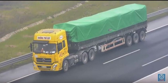 Xử lý nghiêm hành vi đi lùi ngược chiều trên cao tốc Hà Nội-Hải Phòng ảnh 1