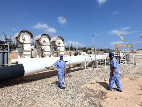 Các phiến quân Hồi giáo chiếm 2 mỏ dầu tại miền Trung Libya ảnh 1