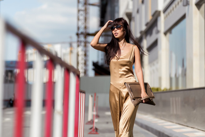 Bí kíp phối đồ cũ “chất phát ngất” của siêu mẫu thời trang Hà Anh ảnh 3