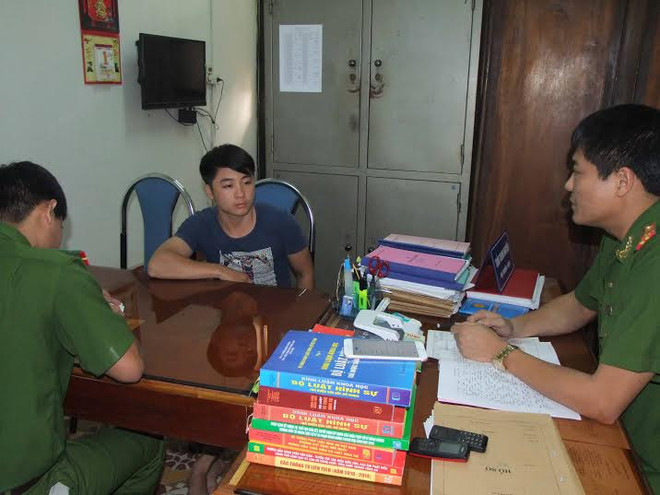 Bắt đối tượng đập cửa kính xe, chém nhà báo tại Thái Nguyên ảnh 1