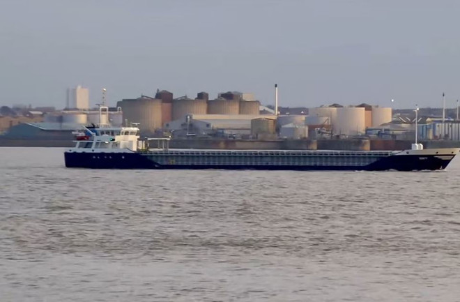 Vụ va chạm tàu chở hàng ở Biển Bắc: 1 người chết, 4 người mất tích ảnh 1