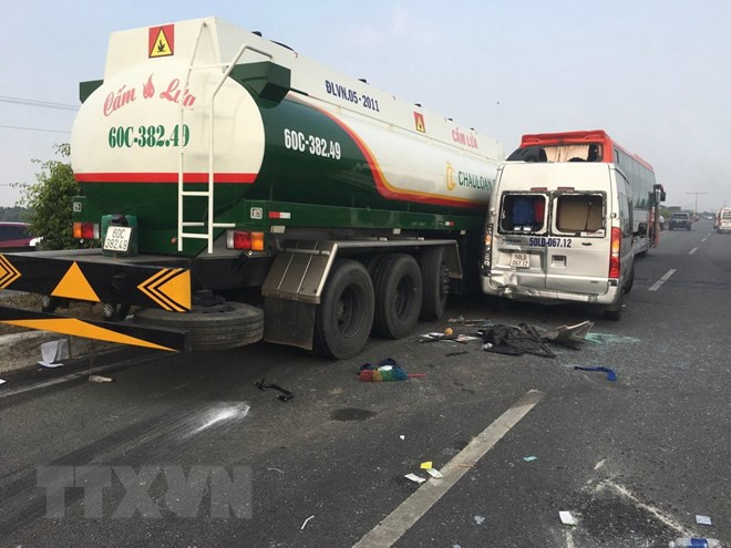 Ôtô tông liên hoàn trên cao tốc: Nguyên nhân do tình trạng đốt rơm rạ? ảnh 1