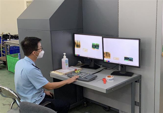 Hải quan lý giải việc lô khẩu trang viện trợ 6 tháng chưa thông quan ảnh 1