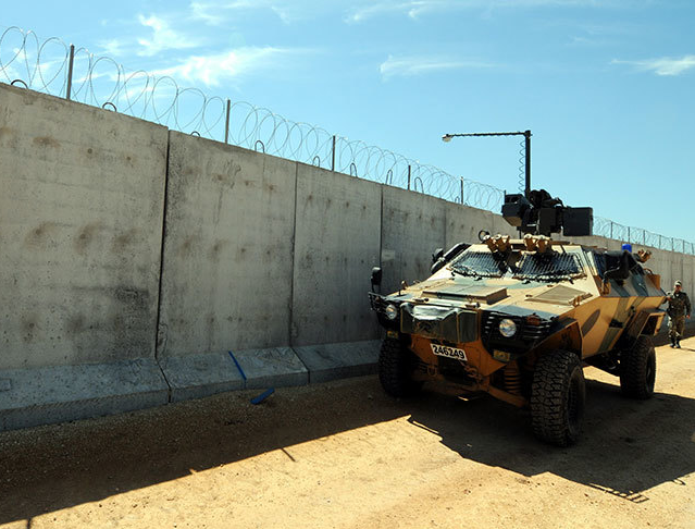 Thổ Nhĩ Kỳ sẽ hoàn thành bức tường biên giới với Iran vào mùa Xuân tới ảnh 1