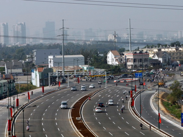 TP.Hồ Chí Minh thông xe 4km cuối tuyến đường Phạm Văn Đồng ảnh 1
