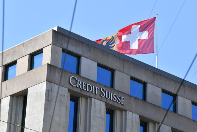 Một tòa nhà của Credit Suisse tại Geneva, Thụy Sĩ, ngày 4/4/2023. (Ảnh: THX/TTXVN) Thụy Sĩ điều tra nguyên nhân khiến Credit Suisse đến 'bờ vực' phá sản ảnh 1