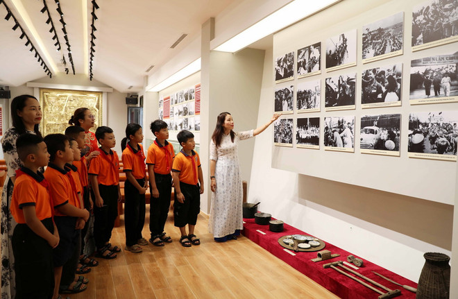 ttxvn khu_luu_niem_dong_bao_mien_nam_tap_ket_ra_bac_tai_thanh_hoa4_resize.jpg