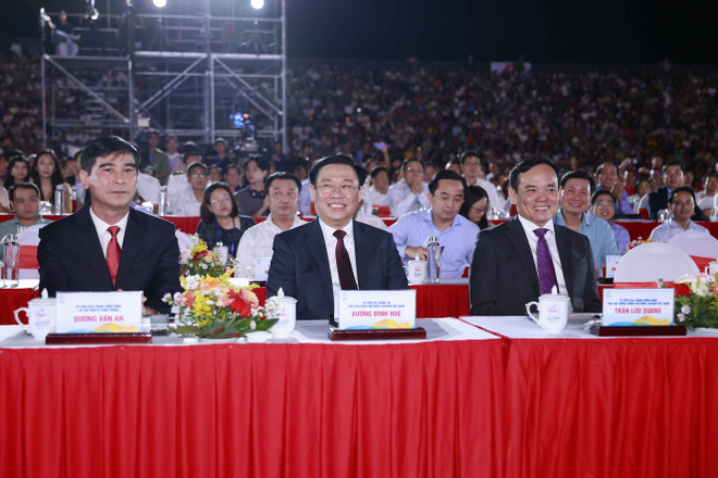 Chủ tịch Quốc hội dự Lễ khai mạc Năm Du lịch Quốc gia tại Bình Thuận ảnh 1