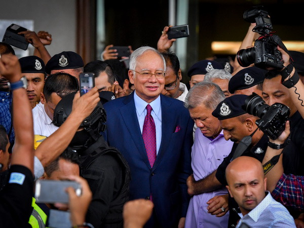 Cựu Thủ tướng Najib Razak kiện 3 quan chức cấp cao điều tra vụ 1MDB ảnh 1