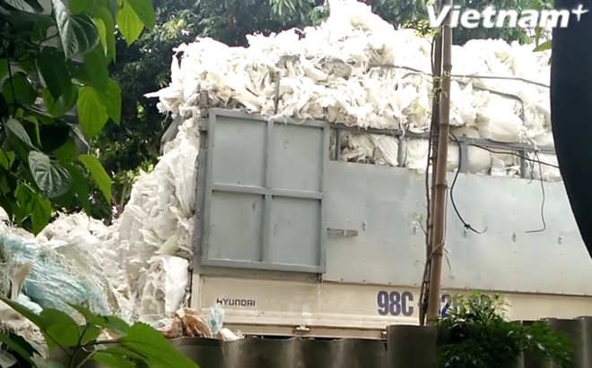 Hà Nội: Ô nhiễm tiếp diễn ở Sóc Sơn, huyện-xã "đá bóng trách nhiệm" ảnh 1