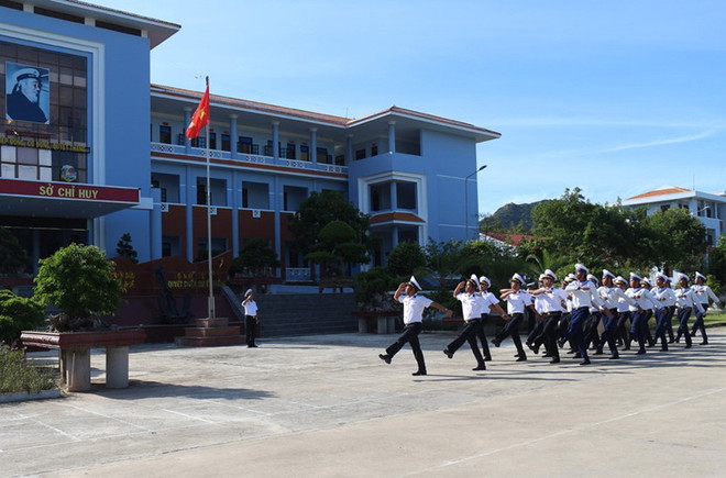 Đoàn công tác Bộ Ngoại giao thăm và làm việc tại Vùng 4 Hải quân ảnh 1