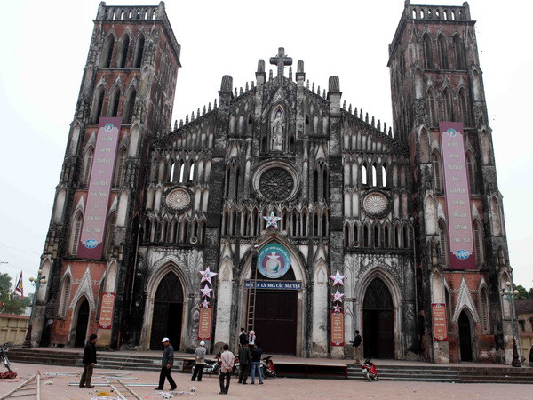 Bí thư Trung ương Đảng Hà Thị Khiết chúc mừng lễ Phục sinh ảnh 1