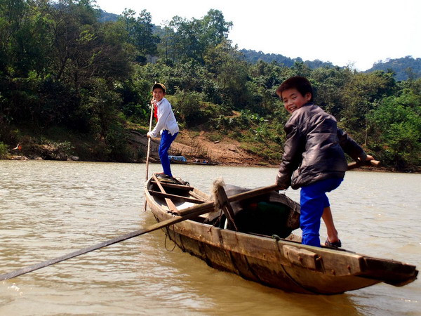 Rủ nhau tắm sông, 3 học sinh thiệt mạng vì đuối nước ảnh 1