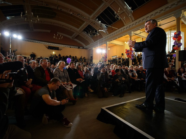 Trưng cầu dân ý ở Scotland: Phụ thuộc vào cử tri còn lưỡng lự ảnh 1