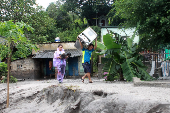 Ngành than nỗ lực khôi phục sản xuất trong thời gian sớm nhất ảnh 1