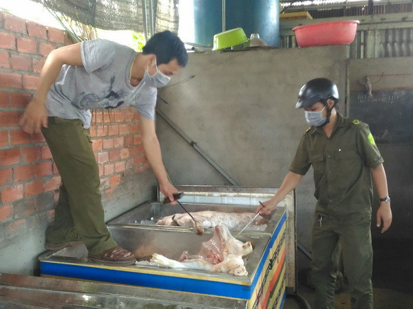 Bắc Giang: Thu giữ thực phẩm, sản phẩm không rõ nguồn gốc ảnh 1