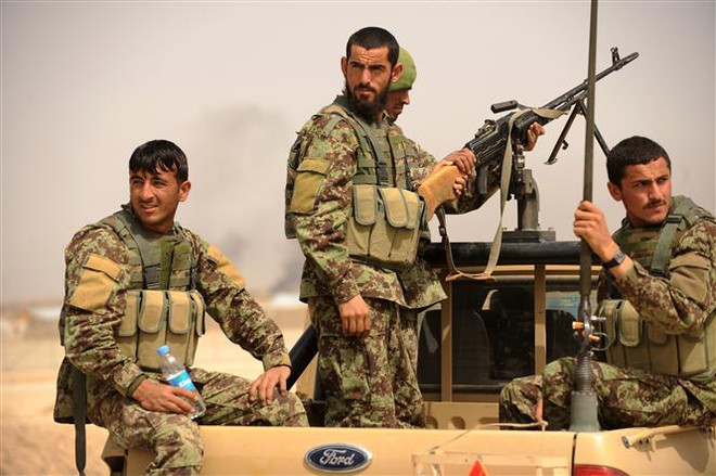 Taliban tấn công, sát hại hàng chục nhân viên an ninh Afghanistan ảnh 1