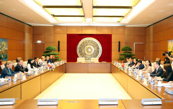 Tăng cường quan hệ hợp tác giữa các đại biểu Quốc hội Việt Nam-Pháp ảnh 1