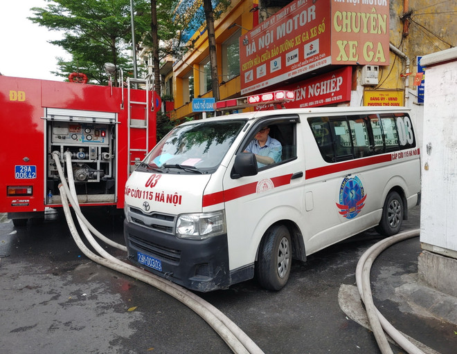 Hà Nội: 3 người tử vong trong vụ cháy nhà tại ngõ Thổ Quan ảnh 1