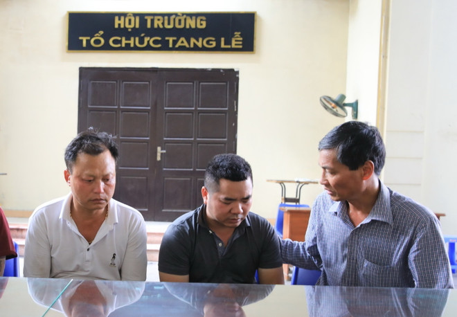 Hỏa hoạn ở Thổ Quan: Thăm hỏi, động viên gia đình có 3 người tử vong ảnh 2