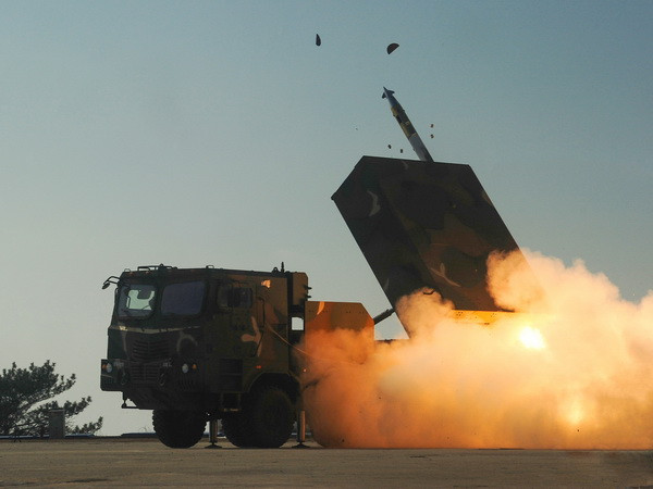 Quân đội Mỹ: Tên lửa của Triều Tiên đã bay vào không gian ảnh 1