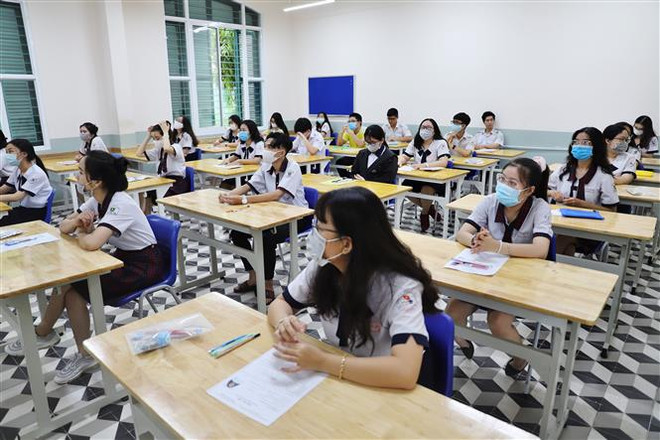 Đề thi tốt nghiệp THPT môn Văn: Cư dân mạng gọi tên Đen Vâu ảnh 1