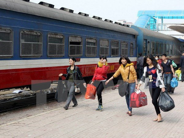 Hành khách ngỡ ngàng khi nhận lại gần 100 triệu đồng để quên trên tàu ảnh 1