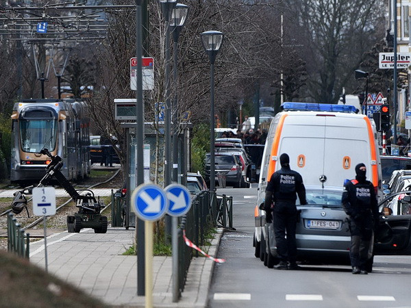 Bỉ chấp thuận cho dẫn độ nghi phạm vụ khủng bố Paris sang Pháp ảnh 1