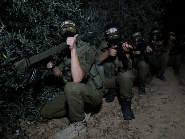 Hamas yêu cầu Israel chấm dứt bao vây để tiếp tục lệnh ngừng bắn ảnh 1