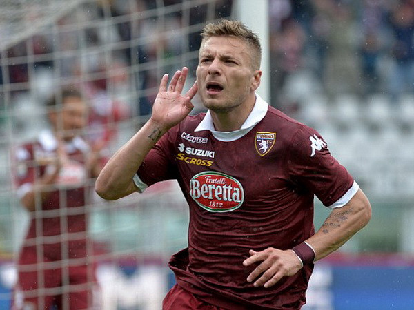 Chuyển nhượng 30/5: Real bị "cướp hàng," M.U đại chiến Barca ảnh 2