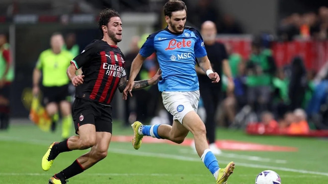 Napoli (áo xanh) buộc phải thắng cách biệt để đi tiếp. (Nguồn: Getty Images) Champions League: Chelsea 'sinh tử' với Real Madrid ở Stamford Bridge ảnh 2