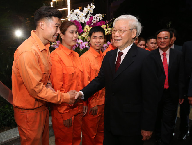 Tổng Bí thư, Chủ tịch nước chúc Tết đội cảnh sát 113 và EVN ảnh 2