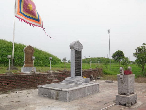 Vụ “dựng chui” bia đá tại đền Trần: Cố tình “phớt lờ” yêu cầu của Bộ? ảnh 1