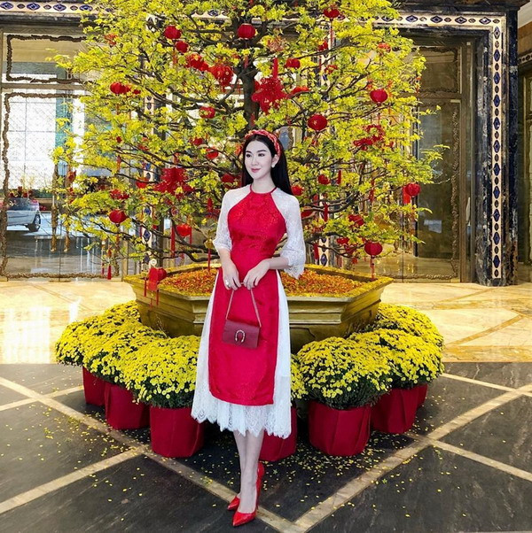 Sao Việt xúng xính áo dài trong dịp Tết Nguyên Đán 2018 ảnh 9