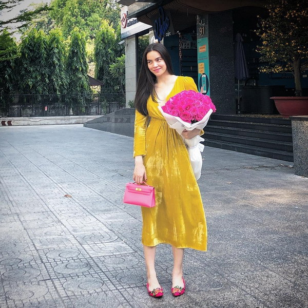 Hồ Ngọc Hà, Kỳ Duyên và dàn mỹ nhân Việt “lên đồ” rực rỡ ngày xuân ảnh 2