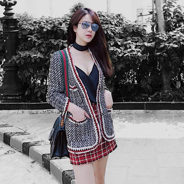 Hồ Ngọc Hà, Kỳ Duyên và dàn mỹ nhân Việt “lên đồ” rực rỡ ngày xuân ảnh 14